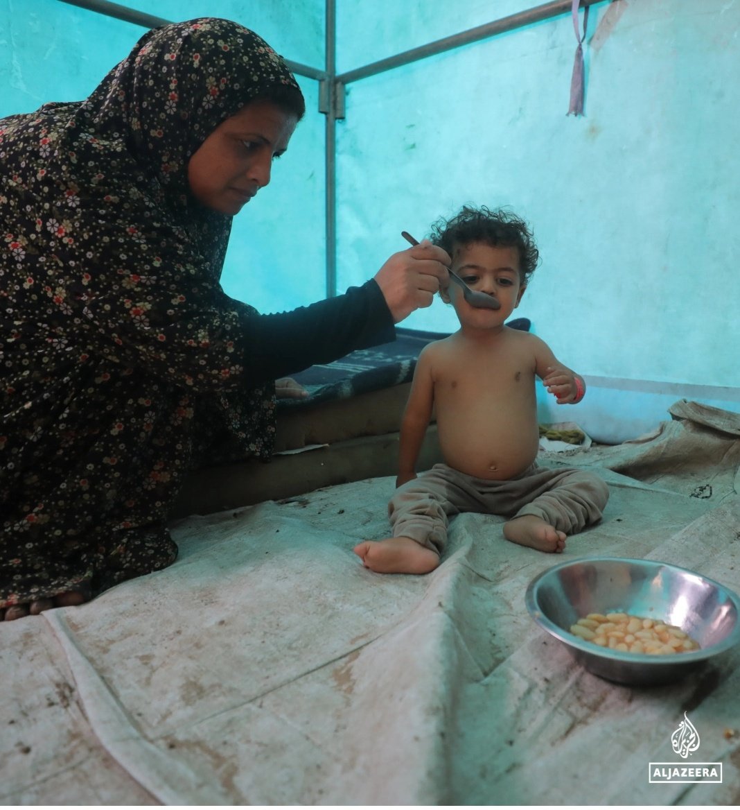 Bread Blocked.
.
Babies Starved.
.
World  Silent.😶  

#IndiaWithPalestine
#gazaundersiege  #GazaStarving #GazaGenocide #GazaCrisis