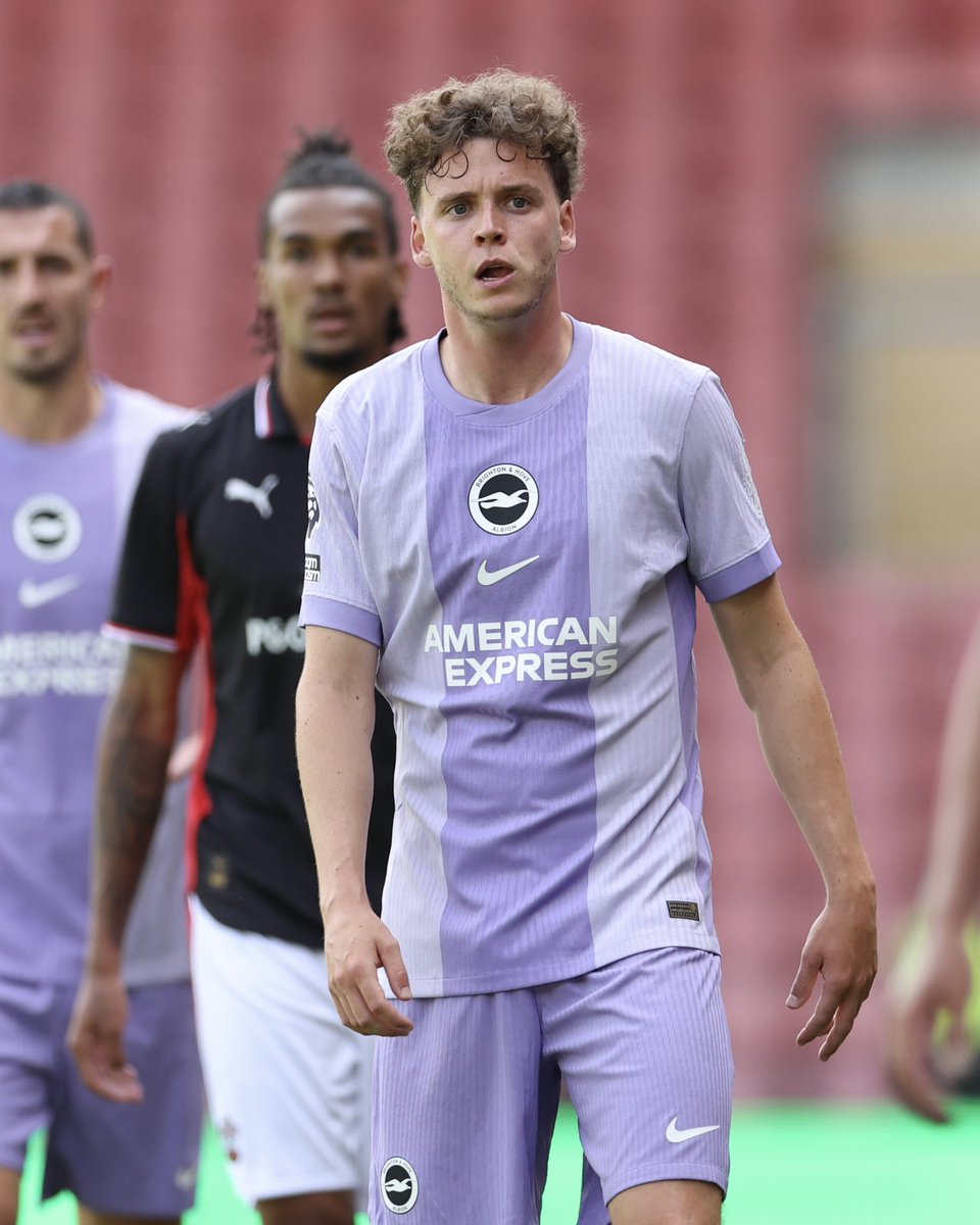 ブライトン Brighton & Hove Albion ウェア M 定価2.1万】100