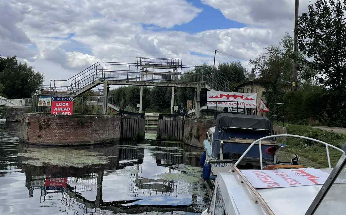 Preparing for tomorrow's #FundBritainsWaterways campaign cruise to Baits Bite Lock on the River #Cam

Join us along the way if you can - leaving Bottisham Lock from 10am to assemble at Baits Bite at 11am