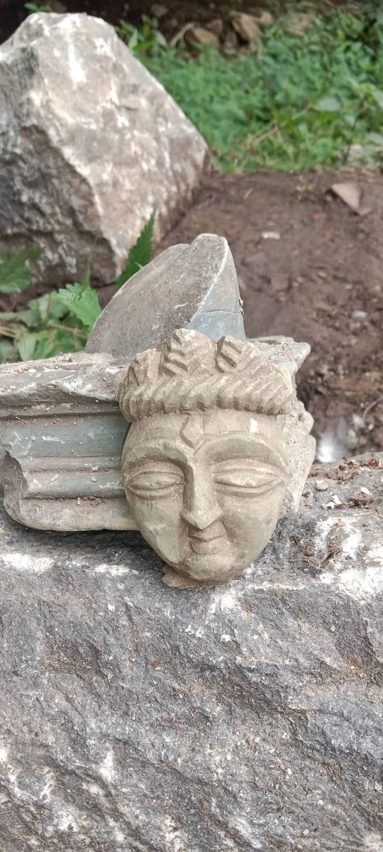 RanjanJotshi's tweet image. Ancient Hindu idols including 11 Shivlings have been unearthed  by local labourers during the renovation and digging work  of a holy spring  at Karkoot Nag in the  Salia area of Anantnag ,Kashmir. 
No one can deny the #Sanatani Past of Kashmir. 
#SanatanaDharma 
#sanatansanskriti