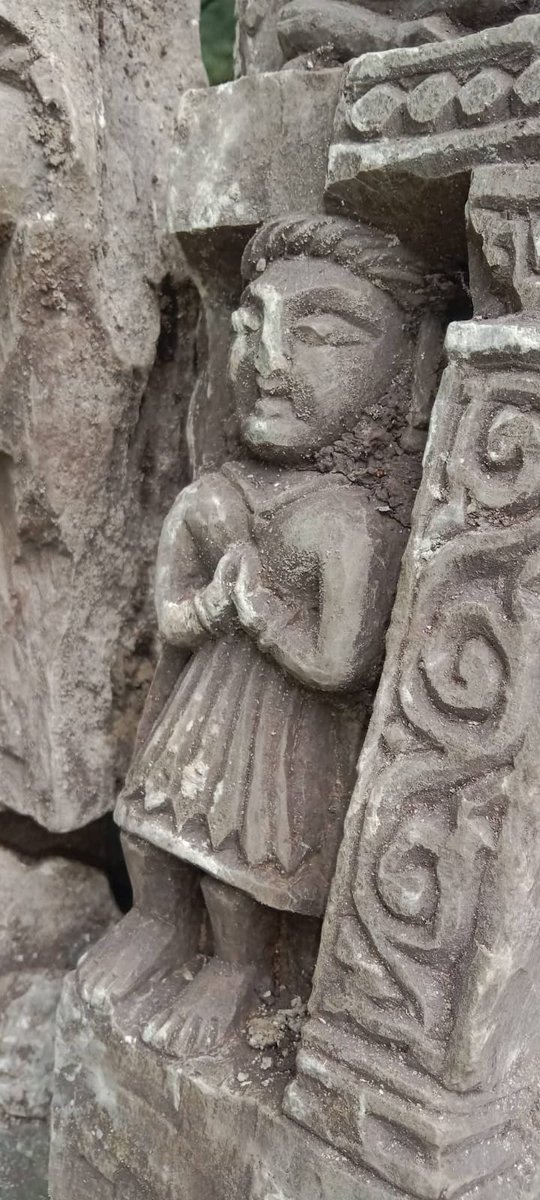 RanjanJotshi's tweet image. Ancient Hindu idols including 11 Shivlings have been unearthed  by local labourers during the renovation and digging work  of a holy spring  at Karkoot Nag in the  Salia area of Anantnag ,Kashmir. 
No one can deny the #Sanatani Past of Kashmir. 
#SanatanaDharma 
#sanatansanskriti