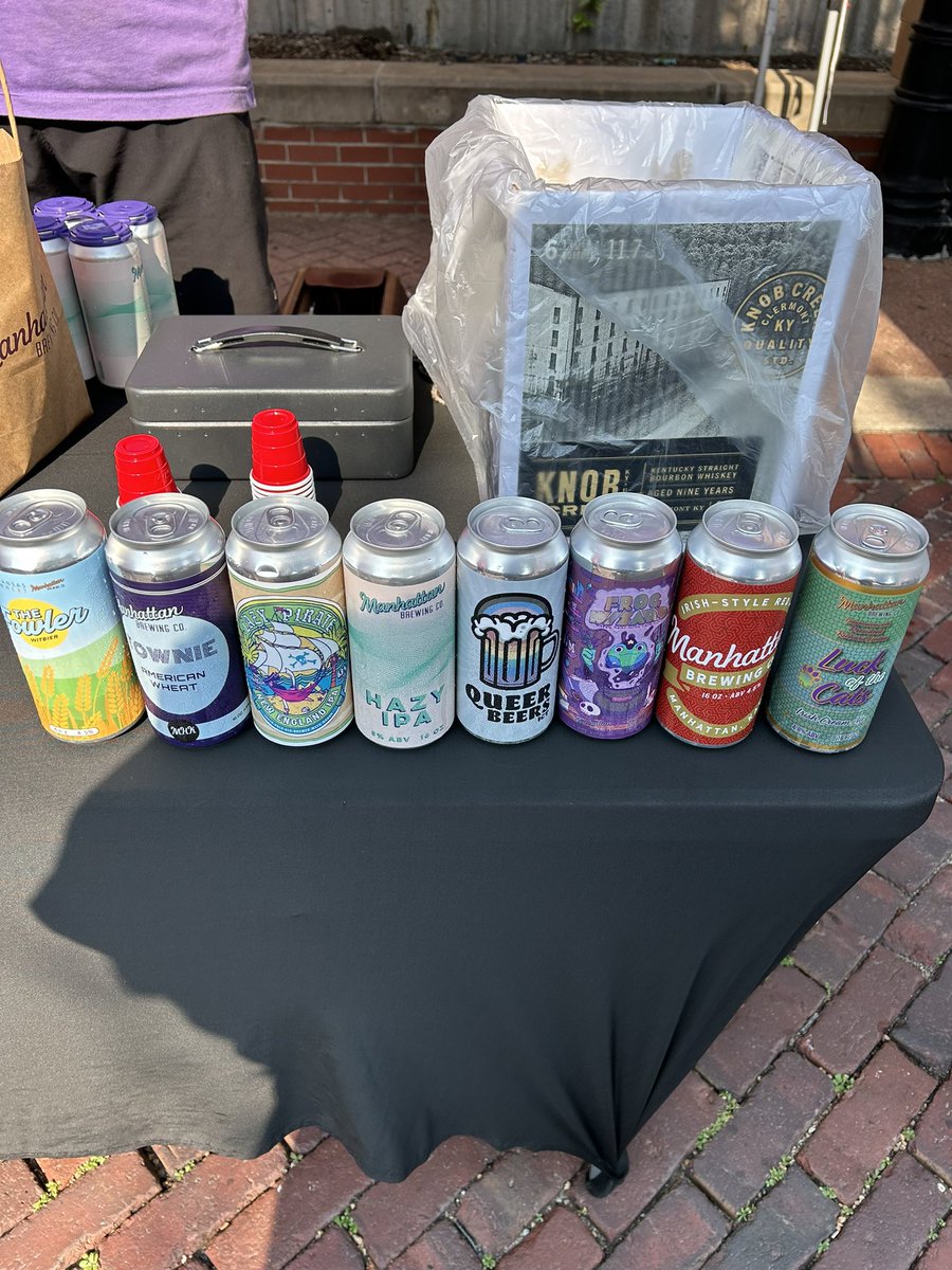 <a href="/scottwildcat/">scottwildcat</a>, <a href="/BoscoesBoys/">Boscoe’s Boys</a>, <a href="/manhattanbrew/">Manhattan Brewing Company</a>, just snagged 2 four packs of Luck of Cats, and a four pack each of the Fowler and Hazy IPA down at the Farmers Market in Old Town Wichita!! Gotta get it when the opportunity presents itself!!