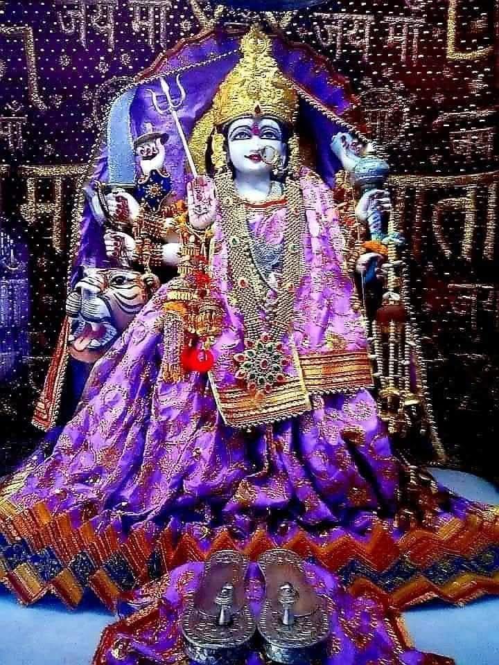 *माँ..*
*दसों दिशाओं और तीनों लोकों तक, फैला तेरा विस्तार है,*
*तू जगत जननी, तू ही जगदम्बा, न पाया किसी ने तेरा पार ह
*"माँ तू ही आदिशक्ति, तू ही सर्वशक्तिशाली, तेरे सहारे टिका ये संसार है
*माँ तुझको पूजते, देव, मुनि, ऋषि, मानव, तेरे चरणों मे मेरा बारम्बार नमस्कार है। जय माता दी