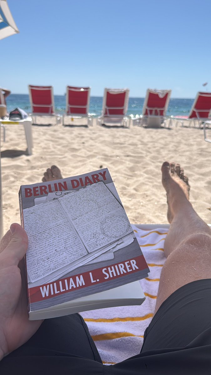 im not wearing sunglasses or sunscreen 😳