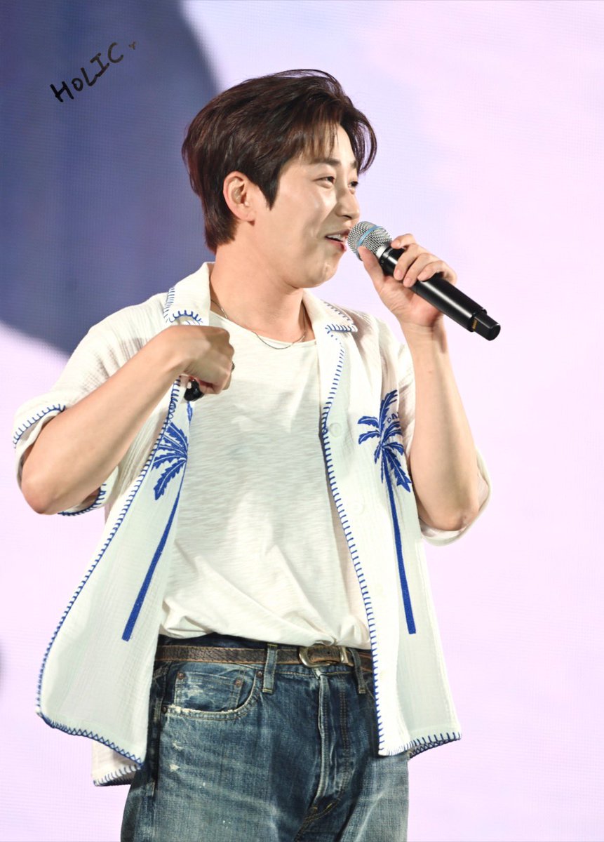 250802 보령 2025 K-HIPHOP FESTIVAL
오늘도 더워서 죽을 것 같았어요ㅠ그래도 딘딘님 상쾌하고 아름다웠습니다🥹
#딘딘 #DINDIN