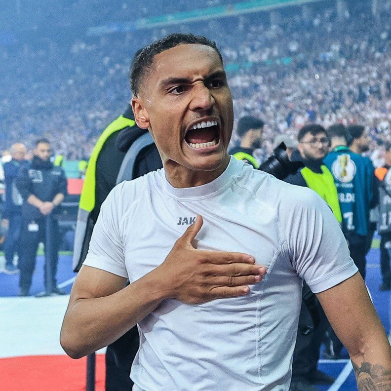 🚨 Ya lo podemos decir...

En los próximos días, Enzo Millot será nuevo jugador del Atlético de Madrid. 🔴⚪

Está sucediendo. 📝🔥
ℹ️ <a href="/_F11Spain_/">F11España</a> / <a href="/atm_albiceleste/">Albiceleste Atlético Madrid 🇦🇷</a> 
#Atleti #Millot #Fichajes #MercadoDeFichajes