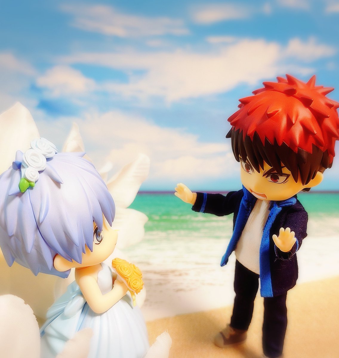 MSN_04_M's tweet photo. くろこち「火神クン誕生日おめでとうございます」
かがみん「ちょっ💦おま💦なんつー格好してんだよ」
「僕がプレゼントです💖」
「い、いいのか？」
「はい✨️幸せにして下さいね」

ハッ！？ゆめ？
かがみん後ろ〜✨️✨️

#火神大我誕生祭2025
#火神大我生誕祭2025 
２回目お祝い遅刻した💧 https://t.co/F1TzejJNJt