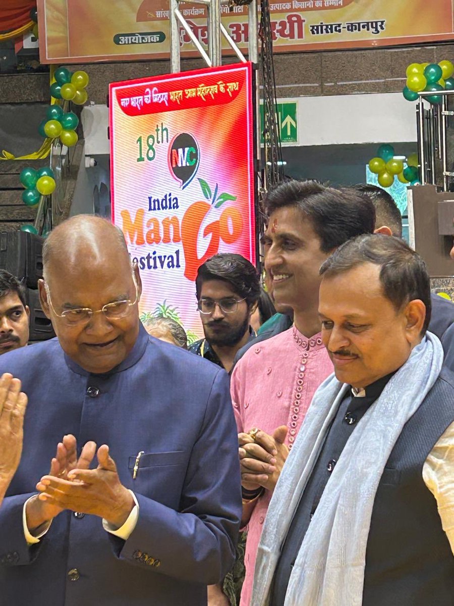 sandeep129264's tweet photo. भारत आम महोत्सव 2025 में शानदार उत्सव! मेरे मामा जी, @irameshawasthi , कानपुर सांसद द्वारा आयोजित इस भव्य समारोह में शामिल होना गर्व की बात थी। भारतीय राजनीति, मीडिया और अन्य क्षेत्रों के गणमान्य व्यक्तियों की उपस्थिति में 500+ आमों की किस्में निखरीं! 🍋 #BharatAamMahotsav” https://t.co/yTQvQa5JUs