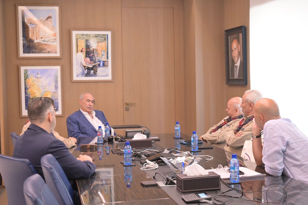 Fouad Makhzoumi (@fmakhzoumi) on Twitter photo ุชุดุฑูุชู ุจุงุณุชูุจุงู ููุฏ ู
ู ุฌู
ุนูุฉ ุงููุดุงู ุงูู
ุณูู
ูู ูุจูุงู ุจุฑุฆุงุณุฉ
ุฃู
ูู ุงูุณุฑ ุงูุนุงู
ุงูู
ุญุงู
ู ุงููุงุฆุฏ ุงุจุฑุงููู
ุตูุตููุ ูุจุญุถูุฑ ุงูู
ููุถ ุงูุนุงู
ุงููุงุฆุฏ ุฎุถุฑ ุณุฑุงุฌ ุจุงุดูุ ูู
ููุถ ุจูุฑูุช ููุงุฆุฏ ุงูู
ุฎูู
ู
ุญู
ูุฏ ู
ุงุถูุ ูู
ุฏูุฑ ุนุงู
ู
ุคุณุณุฉ ู
ุฎุฒูู
ู ุณุงู
ุฑ ุงูุตูุญุ ูุงูู
ุฏูุฑ ุงูู
ุงูู ูู ู
ุฌู
ูุนุฉ ู
ุฎุฒูู
ู ูุงู
ู ุฏู
ูุงุทู.
ุนุฑุถูุง ุฎูุงู ุชุดุฑูุชู ุจุงุณุชูุจุงู ููุฏ ู
ู ุฌู
ุนูุฉ ุงููุดุงู ุงูู
ุณูู
ูู ูุจูุงู ุจุฑุฆุงุณุฉ
ุฃู
ูู ุงูุณุฑ ุงูุนุงู
ุงูู
ุญุงู
ู ุงููุงุฆุฏ ุงุจุฑุงููู
ุตูุตููุ ูุจุญุถูุฑ ุงูู
ููุถ ุงูุนุงู
ุงููุงุฆุฏ ุฎุถุฑ ุณุฑุงุฌ ุจุงุดูุ ูู
ููุถ ุจูุฑูุช ููุงุฆุฏ ุงูู
ุฎูู
ู
ุญู
ูุฏ ู
ุงุถูุ ูู
ุฏูุฑ ุนุงู
ู
ุคุณุณุฉ ู
ุฎุฒูู
ู ุณุงู
ุฑ ุงูุตูุญุ ูุงูู
ุฏูุฑ ุงูู
ุงูู ูู ู
ุฌู
ูุนุฉ ู
ุฎุฒูู
ู ูุงู
ู ุฏู
ูุงุทู.
ุนุฑุถูุง ุฎูุงู