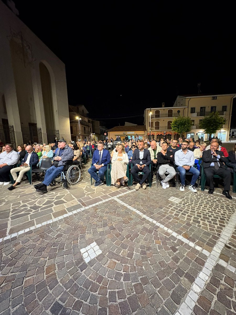 Questa sera ho partecipato al Premio Sabina Santilli a San Benedetto dei Marsi, dedicato all’inclusione e ai diritti delle persone sordocieche. Regione Abruzzo continuerà a sostenere progetti per una comunità più inclusiva.
#inclusione