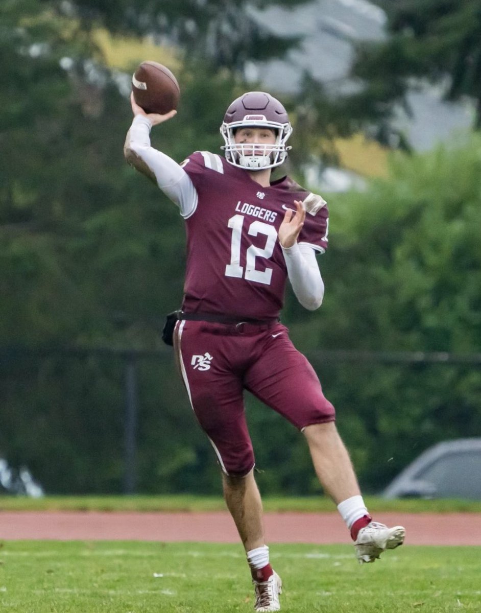 We are pleased to introduce another D3QB that has joined our fight against cancer. <a href="/HaydenTeeter/">Hayden Teeter</a> completed his fundraising to benefit Footprints of Fight. Hayden is a junior QB for the University of Puget Sound. Not surprisingly, Hayden is also a nominee for Allstate Good Hands