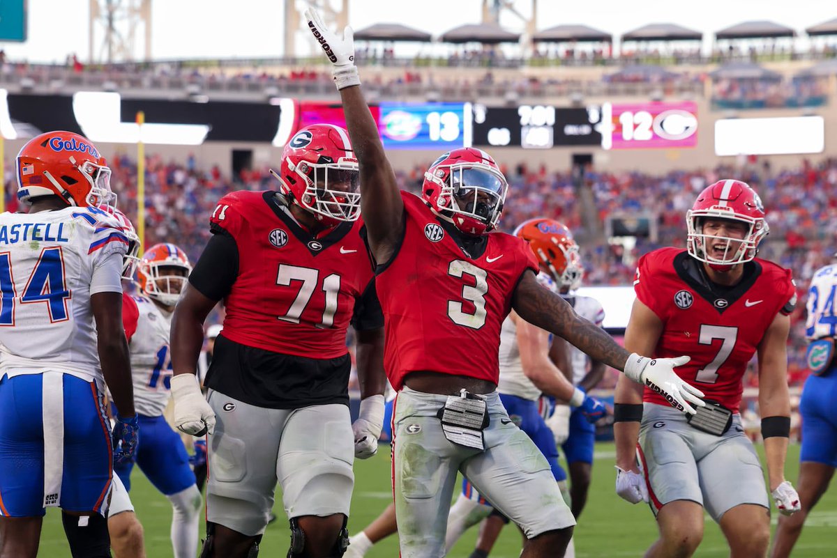 DgdNews247's tweet image. Georgia has offered four-star OT Tyler Chukuyem, Florida’s top-rated offensive tackle commit in the 2026 class
Any chance to ruin the Gators’ day is a good day
#GoDawgs #DGDNews247 #RecruitingUpdate