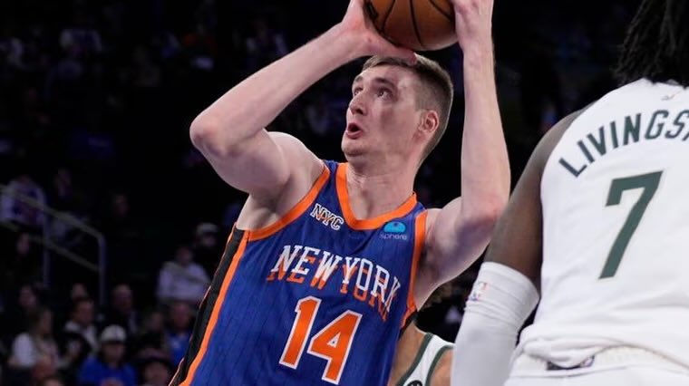 Happy anniversary, Dmytro Skapintsev!

On this date in 2023, Skapintsev signed an Exhibit 10 contract with the New York Knicks.

Skapintsev played 2:08 for the Knicks before being waived. You can see the only FG attempt of Skapintsev’s career pictured below. 👇