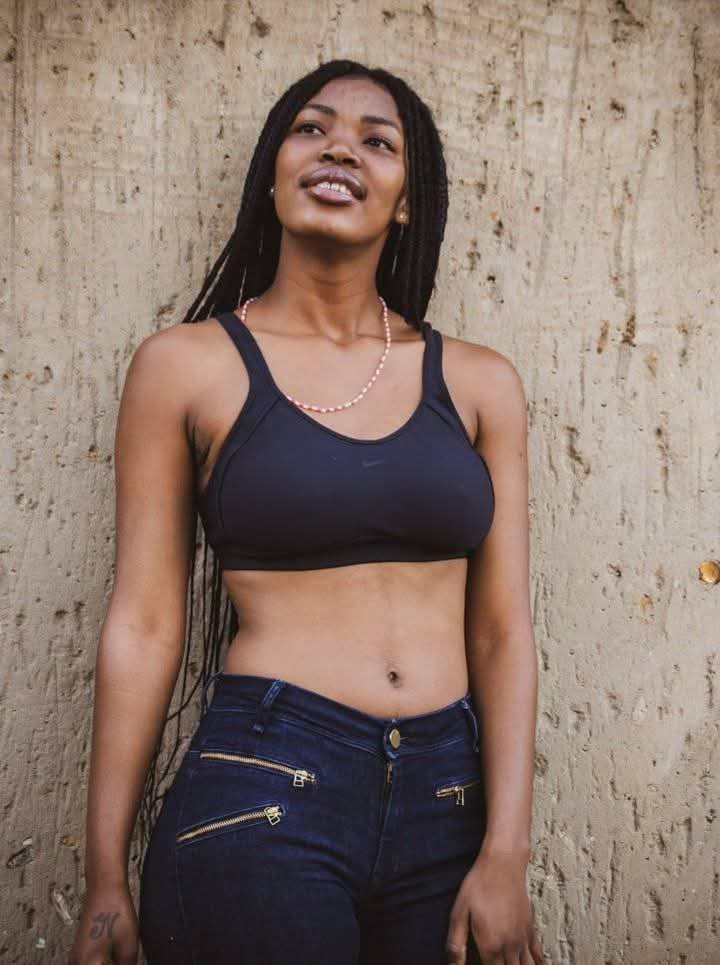 Upcomimg_mag's tweet photo. • Name:Noxolo
• Age:25
• Location:Alexandra 
• FB:Noxolo Fox
• IG:Noxolo_Fox
• TikTok:Noxolo Fox
•Email:zodumonoxolo@gmail.com 
My Motto:Every stumble fuels my rise
Number: 11 https://t.co/TU8bWndORx