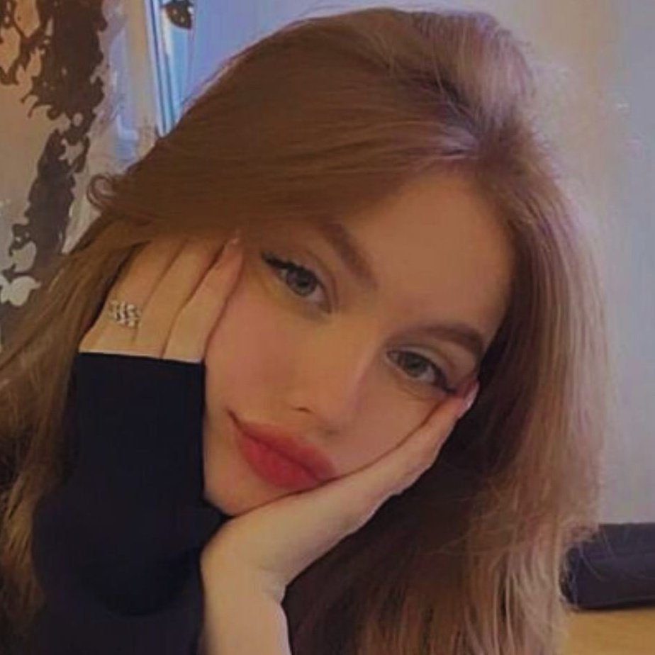 من موجود يعلق بتم الحساب مقيد 
فديتكم 🌹
#فضفضة_مشاعر