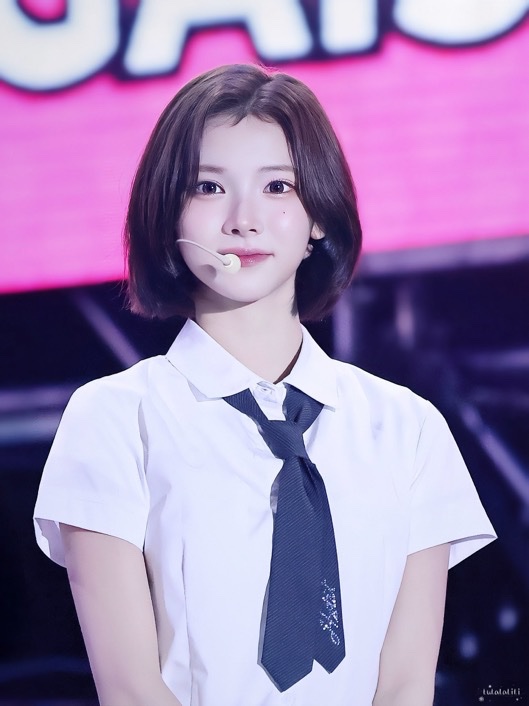 hearts2hearts pics tweet media