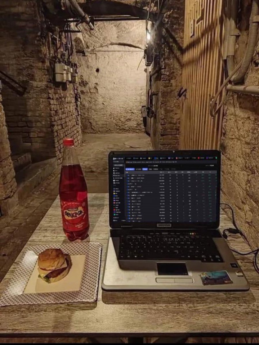 Tekeee's tweet image. Im trenching

What are you doing?