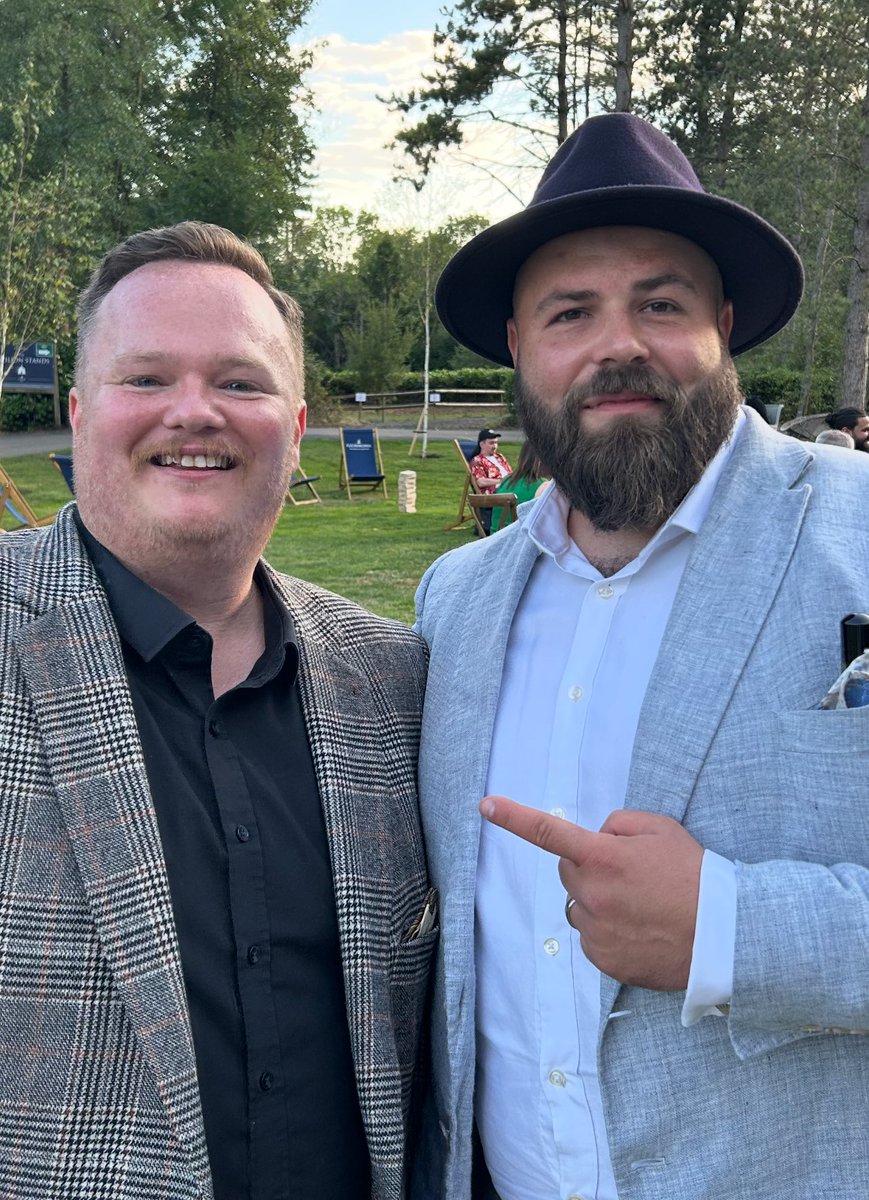 ldncigarsmoker's tweet photo. Sooo good to meet so many faces at today’s #TheSummertimeSmoke @EJChurchill shooting ground. What a fantastic cigar and whisky event. #Brightleaf smashed it 👏

UK we have been very lucky with cigar events these past two weeks 🙏 https://t.co/9CmpgXoY7r