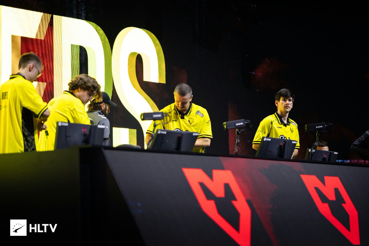 🚨🔫 CS2 | FIN DE RÈGNE POUR VITALITY 🐝💔

<a href="/TeamVitalityCS/">Team Vitality CS</a> 🇫🇷 s’incline face à <a href="/mousesports/">MOUZ</a> 🇩🇪 en demi-finale des IEM Cologne.

La série de 37 victoires en BO3 et BO5 sur CS2 prend fin… Une page se tourne.
Les champions en titre quittent Cologne sans défendre leur couronne. 👑