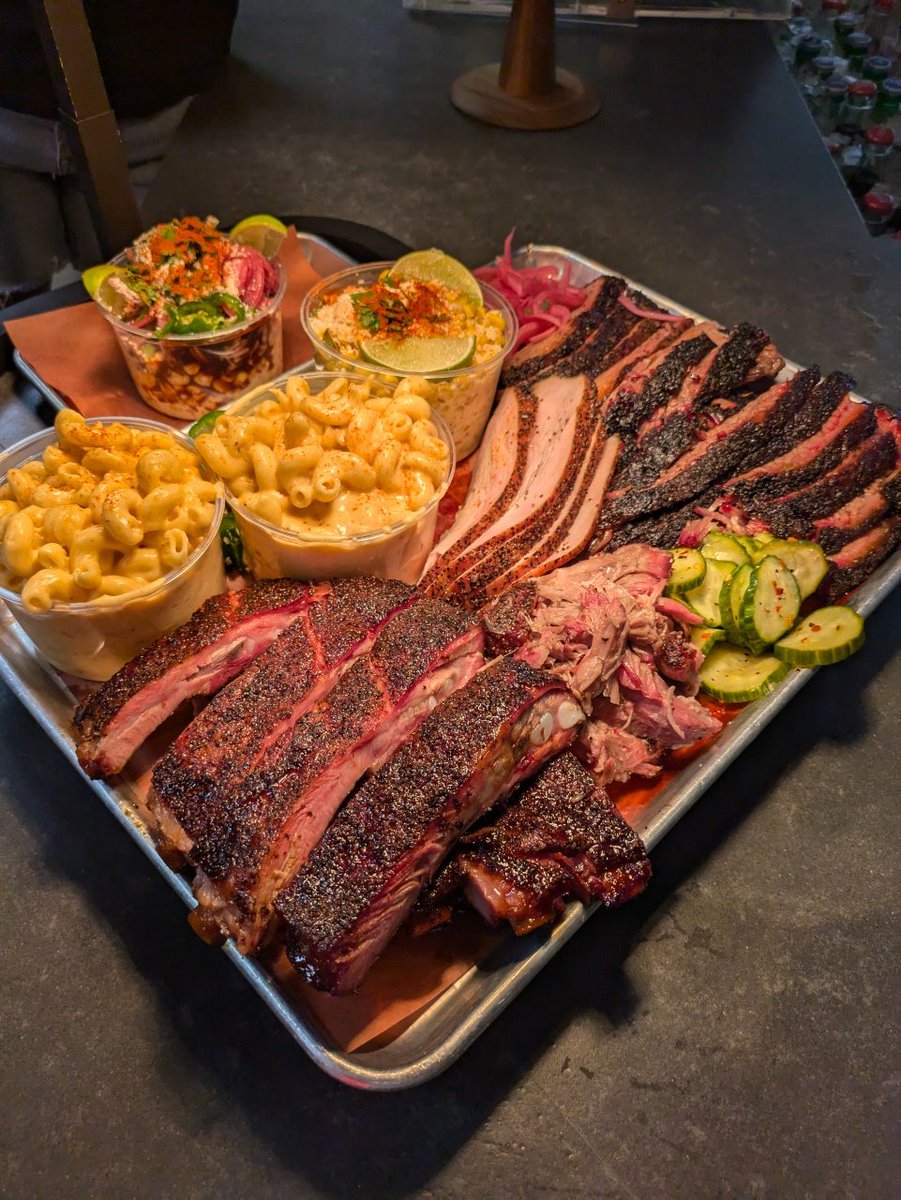 We've been to a lot of amazing BBQ places from Goldee's, Martins, Terry Black's, Franklin's, and Pica Rica in St George, UT is right there with the best🤤