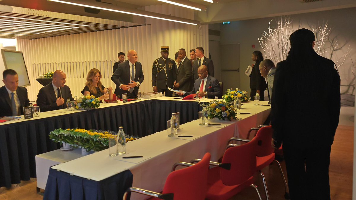 Le 1er août 2025 à Istanbul, le Président <a href="/oliguinguema/">Brice Clotaire Oligui Nguema</a> a visité le siège de SUMMA Construction, partenaire stratégique du Gabon dans les infrastructures.

Les échanges ont porté sur le suivi des projets d’Andem et de la Cité de la Démocratie à Libreville.

Le Chef de l’État a