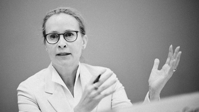 Beschädigt ist nicht die Kandidatin, sondern die, die sie verhindern wollen.
<a href="/spdbt/">SPD-Fraktion im Bundestag</a> <a href="/cducsubt/">CDU·CSU</a> 

#BrosiusGersdorfBleibt