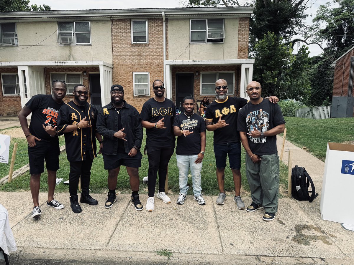 Some community building at the 28th annual Westhaven Day with the Good Brothers of the Gamma Alpha Lambda chapter of <a href="/apa1906NETwork/">Alpha Phi Alpha Fraternity, Inc. ®</a> 🤙🏾