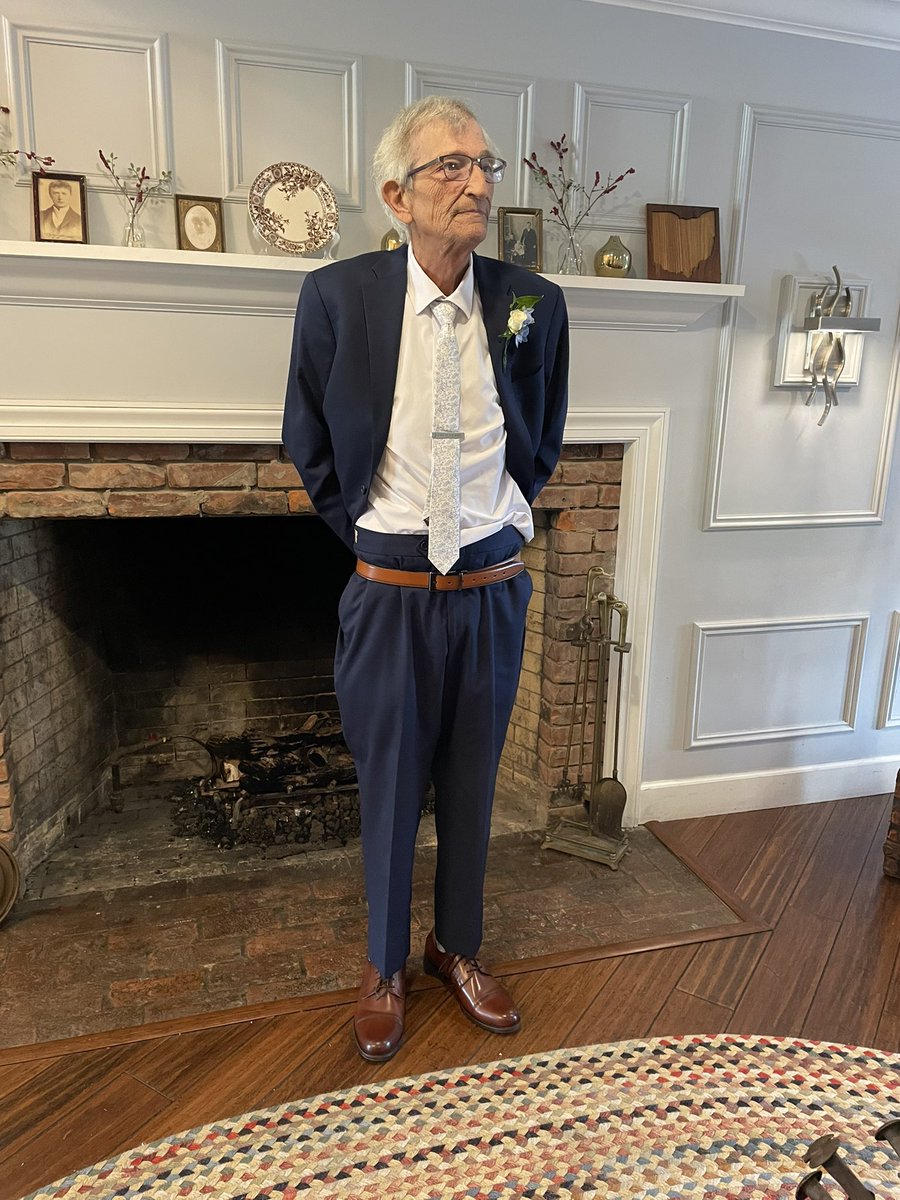 Simondagrump (@simondagrump) on Twitter photo Thank God the Jacket covers the belt .
No belt loops on the pants .
I told them the pants were too big.
No they said , pull that then pull this and lock it down . MY ASS !
PANTS R TOO FUCKING BIG !
<a href="/MensWarehouse1/">Mens Warehouse</a> I DONT LIKE THE WAY I LOOK ! Thank God the Jacket covers the belt .
No belt loops on the pants .
I told them the pants were too big.
No they said , pull that then pull this and lock it down . MY ASS !
PANTS R TOO FUCKING BIG !
<a href="/MensWarehouse1/">Mens Warehouse</a> I DONT LIKE THE WAY I LOOK !