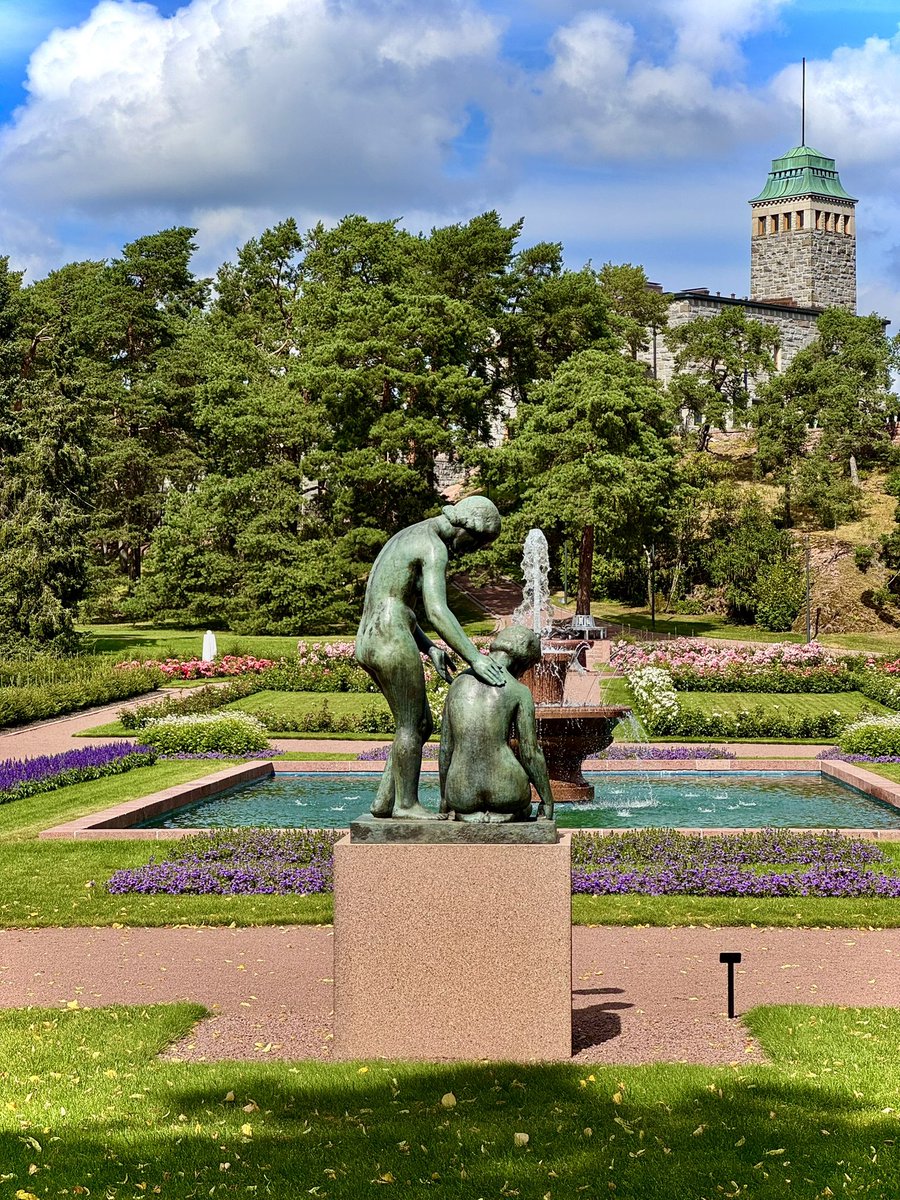 Hälsningar från Suvilinna.

#kultaranta 
#kaikkiolikunnossatiluksilla <a href="/alexstubb/">Alexander Stubb</a>