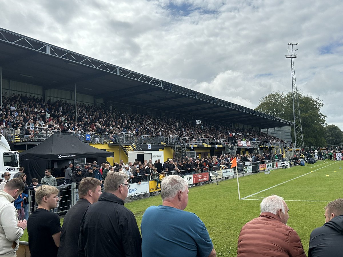 Bas Baalmans (@basbaalmans) on Twitter photo Prachtig! <a href="/fcgroningen/">FC Groningen</a> vs <a href="/Wrexham_AFC/">Wrexham AFC</a> op <a href="/Langeleegtefoto/">De Langeleegte</a> Prachtig! <a href="/fcgroningen/">FC Groningen</a> vs <a href="/Wrexham_AFC/">Wrexham AFC</a> op <a href="/Langeleegtefoto/">De Langeleegte</a>