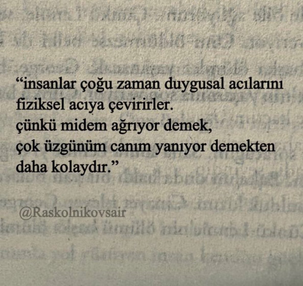 Raskolnikovsair's tweet photo. midem ağrıyor https://t.co/rWMZl3sA7o