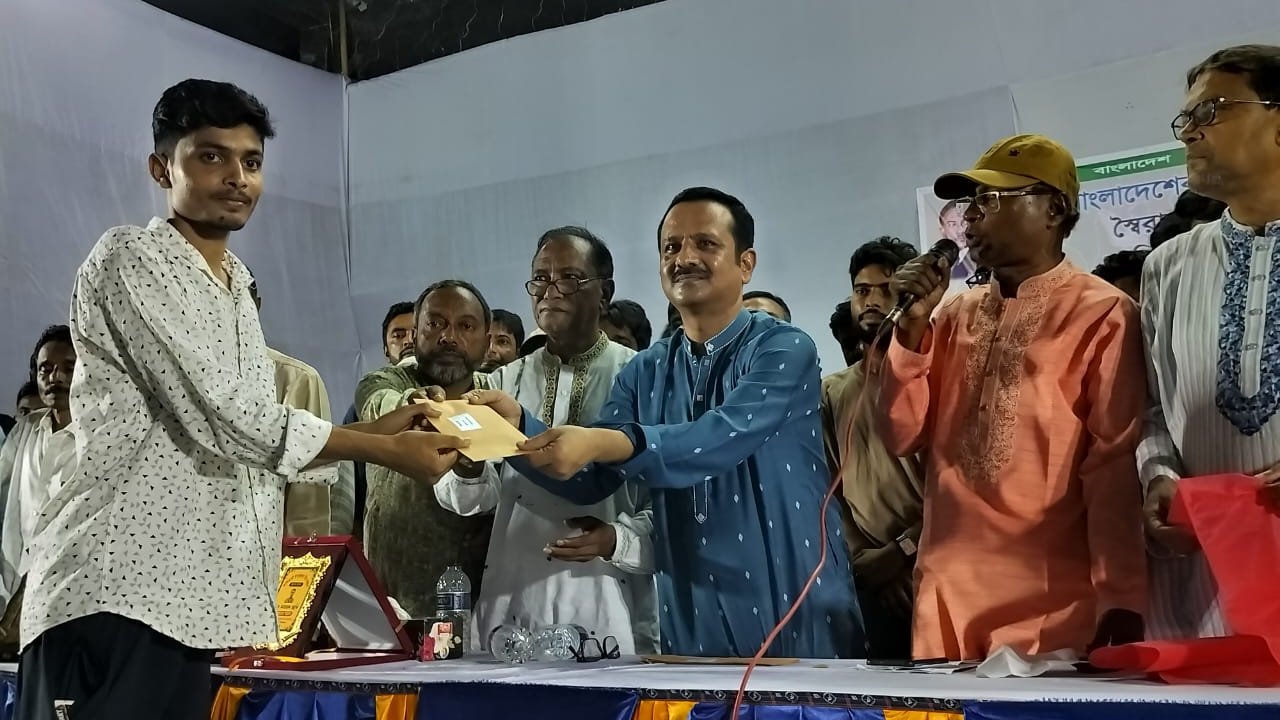 ‘জুলাই যোদ্ধাদের সংবর্ধনা’ অনুষ্ঠানে বেনজীর আহমেদ টিটো