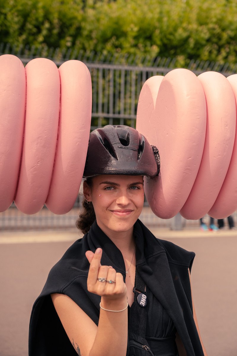 🖤🩷 Lightstick girl. 

🏟 BLACKPINK x Stade de France 

#BLACKPINK