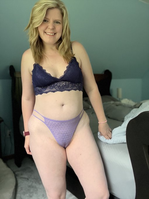 Watch tightpixienurse❤️'s leaked NSFW photo on TwXstars