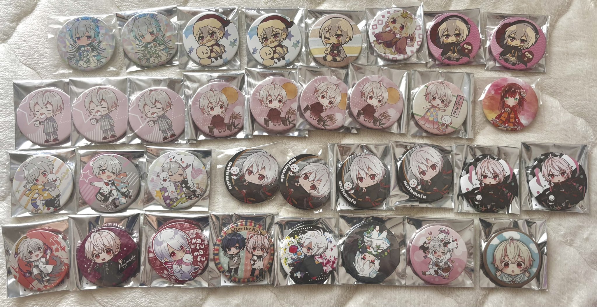 まふまふレアグッズ②画像4枚目まであり まふまふ】缶バッジ〈全8種中・手元4種〉いずれか1点 まとめ買い