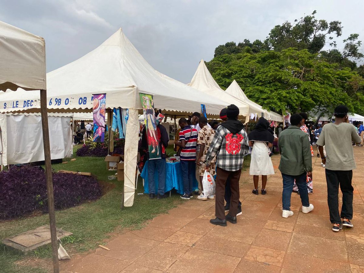 📢 Zebra Comics est en direct du KMER OTAKU FESTIVAL à Yaoundé !
On vous partage des récits africains puissants, des visuels incroyables et des offres exclusives ! 🎨🔥

🎁 Aujourd’hui seulement : 2 mois d’abonnement pour 500 FRS à notre stand !

Célébrons ensemble la BD...