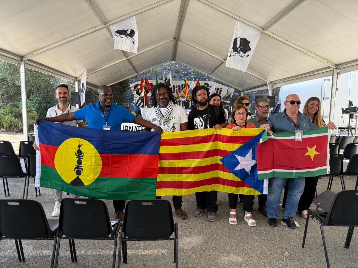 Conxita Bosch (@bosch_conxita) on Twitter photo L'<a href="/assemblea/">Assemblea Nacional Catalana</a> a les Jornades Internacionals de Corti, organitzades per <a href="/Nazione/">Il nuovo condottiero</a>, amb les delegacions internacionals que han participat al debat del Front Internacional de Descolonització. #NoAlColonialismeEuropeu #IndependenciaPelsPobles <a href="/Nazione/">Il nuovo condottiero</a> <a href="/assemblea_int/">Assemblea International</a> <a href="/FlnksOfficiel/">FLNKS</a> L'<a href="/assemblea/">Assemblea Nacional Catalana</a> a les Jornades Internacionals de Corti, organitzades per <a href="/Nazione/">Il nuovo condottiero</a>, amb les delegacions internacionals que han participat al debat del Front Internacional de Descolonització. #NoAlColonialismeEuropeu #IndependenciaPelsPobles <a href="/Nazione/">Il nuovo condottiero</a> <a href="/assemblea_int/">Assemblea International</a> <a href="/FlnksOfficiel/">FLNKS</a>