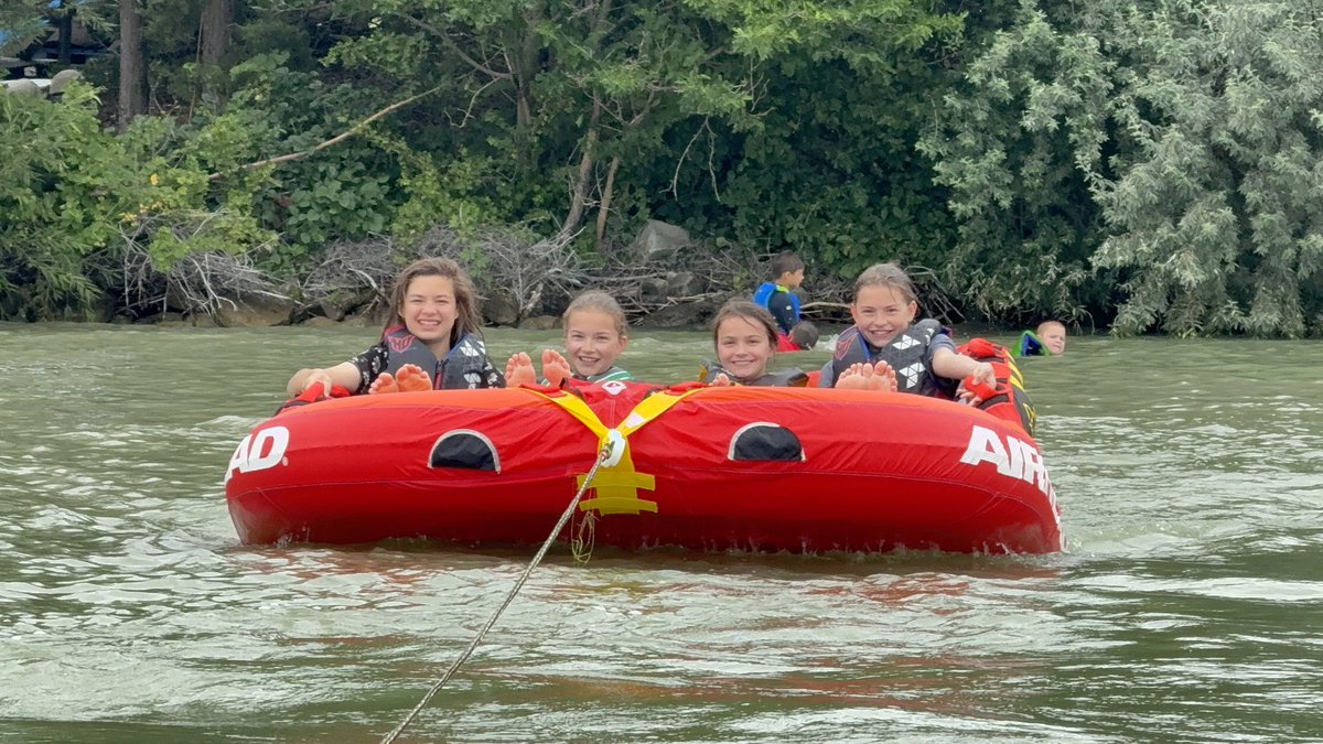 Pastor Reeves tweet media