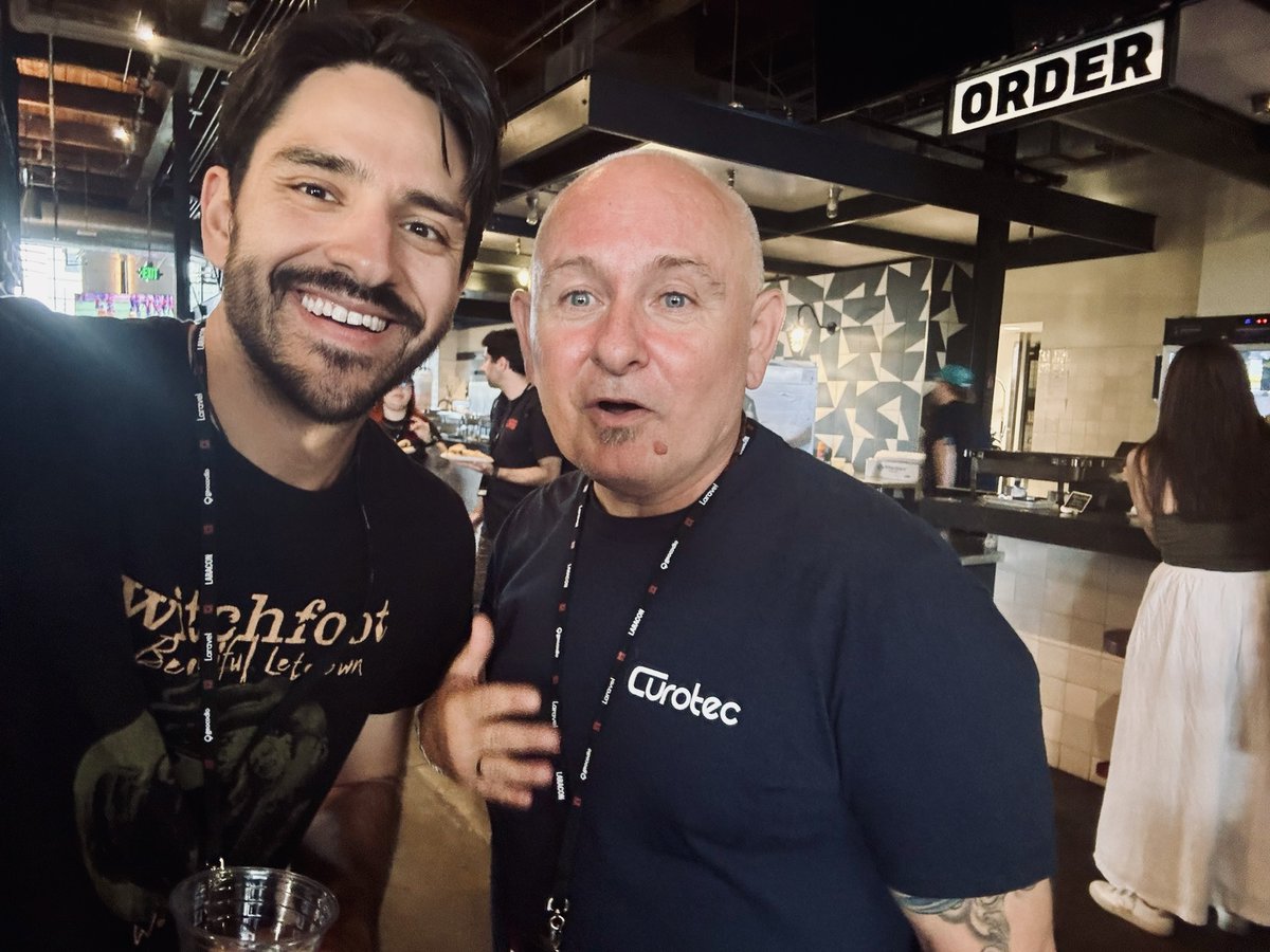 CodingWisely's tweet image. Meeting @calebporzio in person at @LaraconUS… wow. Few people radiate so much kindness, humility, and pure charisma in just a quick conversation. Caleb is one of a kind. 🧵