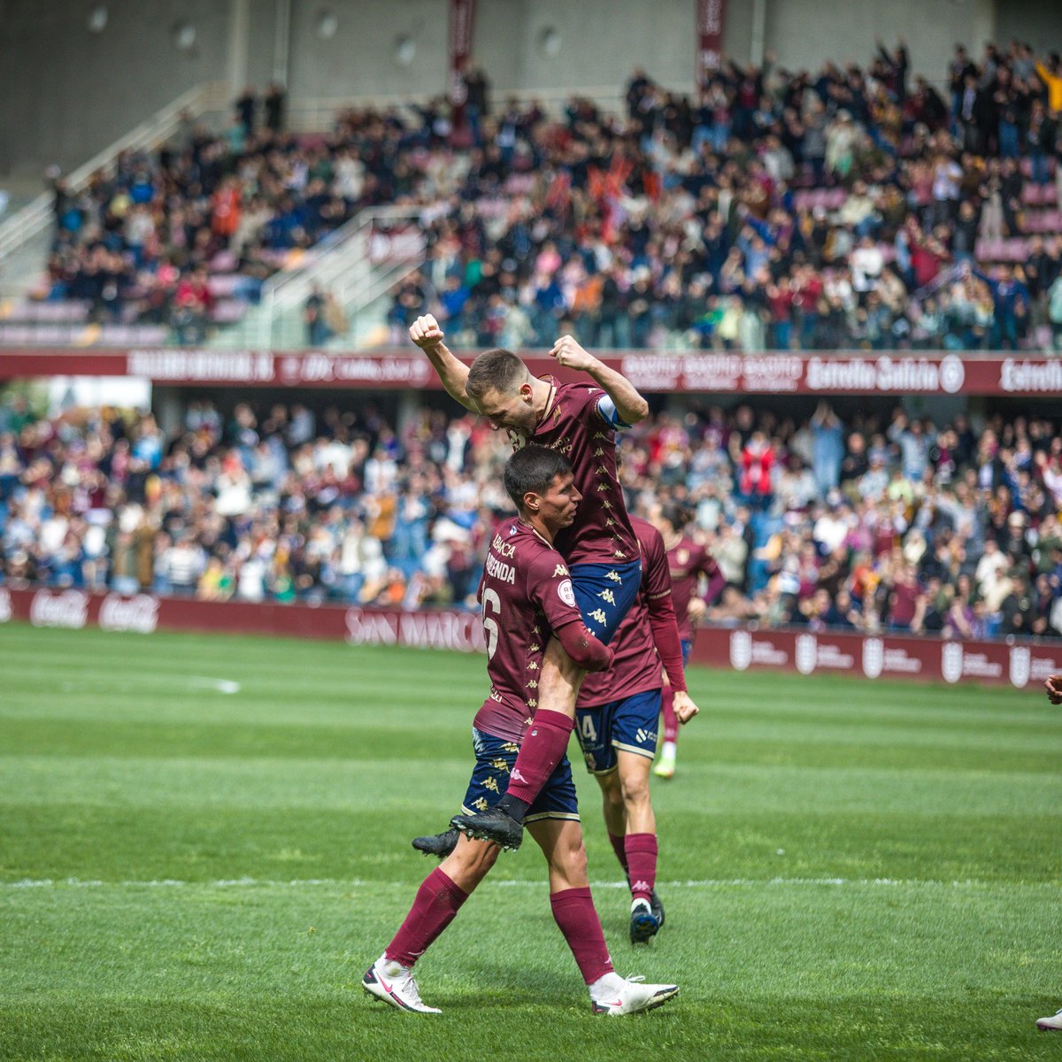 Pontevedra CF 🦴 (@pontevedracfsad) on Twitter photo 🎂 Un exemplo de compromiso, granatismo e amor por este escudo.
Que sexa un ano cheo de éxitos, dentro e fóra do campo.
Moitos parabéns, capitán! 🧑✈️♥️
<a href="/Alexgm07/">Álex González 🦴</a> 🎂 Un exemplo de compromiso, granatismo e amor por este escudo.
Que sexa un ano cheo de éxitos, dentro e fóra do campo.
Moitos parabéns, capitán! 🧑✈️♥️
<a href="/Alexgm07/">Álex González 🦴</a>