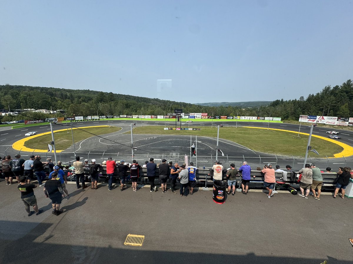Anthony Marcotte (@anthonymarcotte) on Twitter photo Mon bureau pour la journée! En direct de Vallée-Jonction pour annoncer l’épreuve <a href="/NASCARCanada_/">NASCAR Canada</a> à l’Autodrome Chaudière. Mon bureau pour la journée! En direct de Vallée-Jonction pour annoncer l’épreuve <a href="/NASCARCanada_/">NASCAR Canada</a> à l’Autodrome Chaudière.