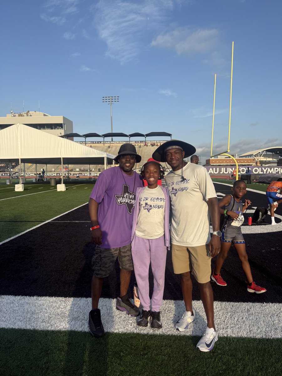 GirlspeedLeah's tweet photo. 🚨🚨Saved my best for last! New PR in the 3000m running a 10:50! I was 1 spot away from the podium, placing 9th in the nation! 🚨🚨

Congrats to Liam Vance who placed 2nd in the nation!

@HumbleISD_TMS @Htownhurricanes @tmsladypanthers @tms_Athboys https://t.co/5pJDh7rGfC