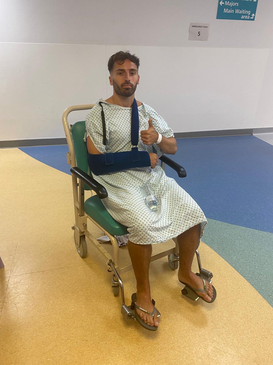 What a lovely Saturday afternoon - the magic of the <a href="/EmiratesFACup/">Emirates FA Cup</a>. Thank you to everyone at <a href="/alton_fc/">Alton FC</a> for looking after me. Well done the boys with a 5-0 win - onto the next round 👍🏼⚽️