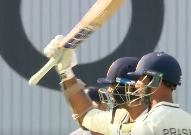 duckcrickpal's tweet photo. Washington Sundar counter attacking 50*!

Gets to his half-century with a  6!

50*(39) - 4x6's, 4x4's!!

 #engvsindia #OvalTest #INDvsENG  #INDvsENGTest #5thTest #ENGvsIND https://t.co/uq6Uv8QL30