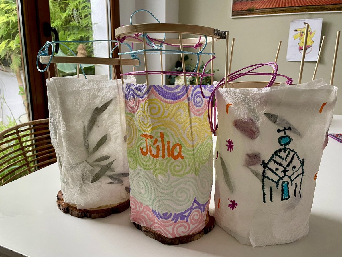 🤩 Quines i quins artistes tenim al nostre poble!

🥳 La celebració pel 5 d’agost ha començat d’allò més original! Amb el taller de fanalets que lluiran els xiquets i les xiquetes esta nit al passacarrer!

!