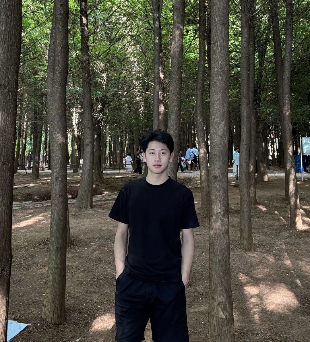 zi53087's tweet photo. 四川遂宁船山的  一米八看起来温柔奶狗 欲望挺强 也很猛 有腹肌 姐姐妹妹都可以 也可以sm 互相满足来不打扰生活 有意的加QQ：2539477160 vx：zi0060826 https://t.co/1DdDLaZdEq