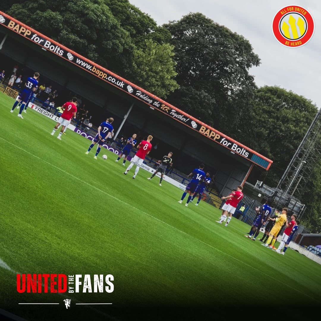 📸 Shoutout to <a href="/bennymufc/">Benjamin Brazil</a> who captured these shots during Manchester United Under-21’s 1-1 draw with Rochdale! 🔴⚫️

This is what football looks like through the eyes of the fans.

#MUFC