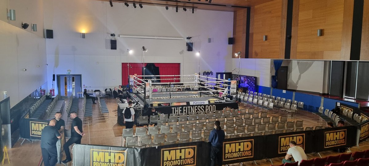 BoxingTicketsNI's tweet image. We are here at the Girdwood Community hub for #MaximumRisk

Live on Sport TG4 YouTube channel 

Follow the below link to watch, live &amp;amp; free from 7pm

youtube.com/live/kM4cEFvk2…

#MurphyPearson