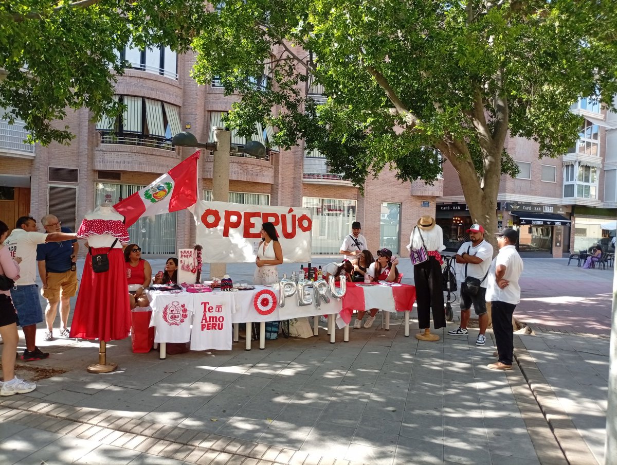 A las puertas de la sede regional del <a href="/pcrm_es/">PCE Región de Murcia 🇵🇸 🇪🇭</a> e <a href="/IUVRM/">IUVRM🔻🇵🇸</a> tiene lugar esta tarde el primer Encuentro RUNASUR en Murcia. Un espacio en defensa de la unidad, la justicia y la independencia de Latinoamérica.
La solidaridad es la ternura de los pueblos.