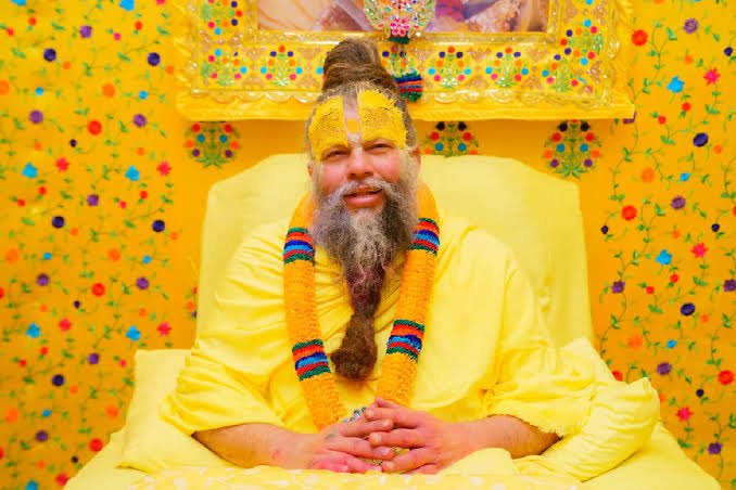 हम आसाराम और राम रहीम जैसे पाखंडियों का विरोध करते हैं, लेकिन

बागेश्वर धाम सरकार और प्रेमानंद महाराज जी जैसे महान संतों का सम्मान भी करते हैं।

अगर हमारे महान साधु संतों पर उंगली उठा, तो
वह उंगली तोड़ दिया जाएगा